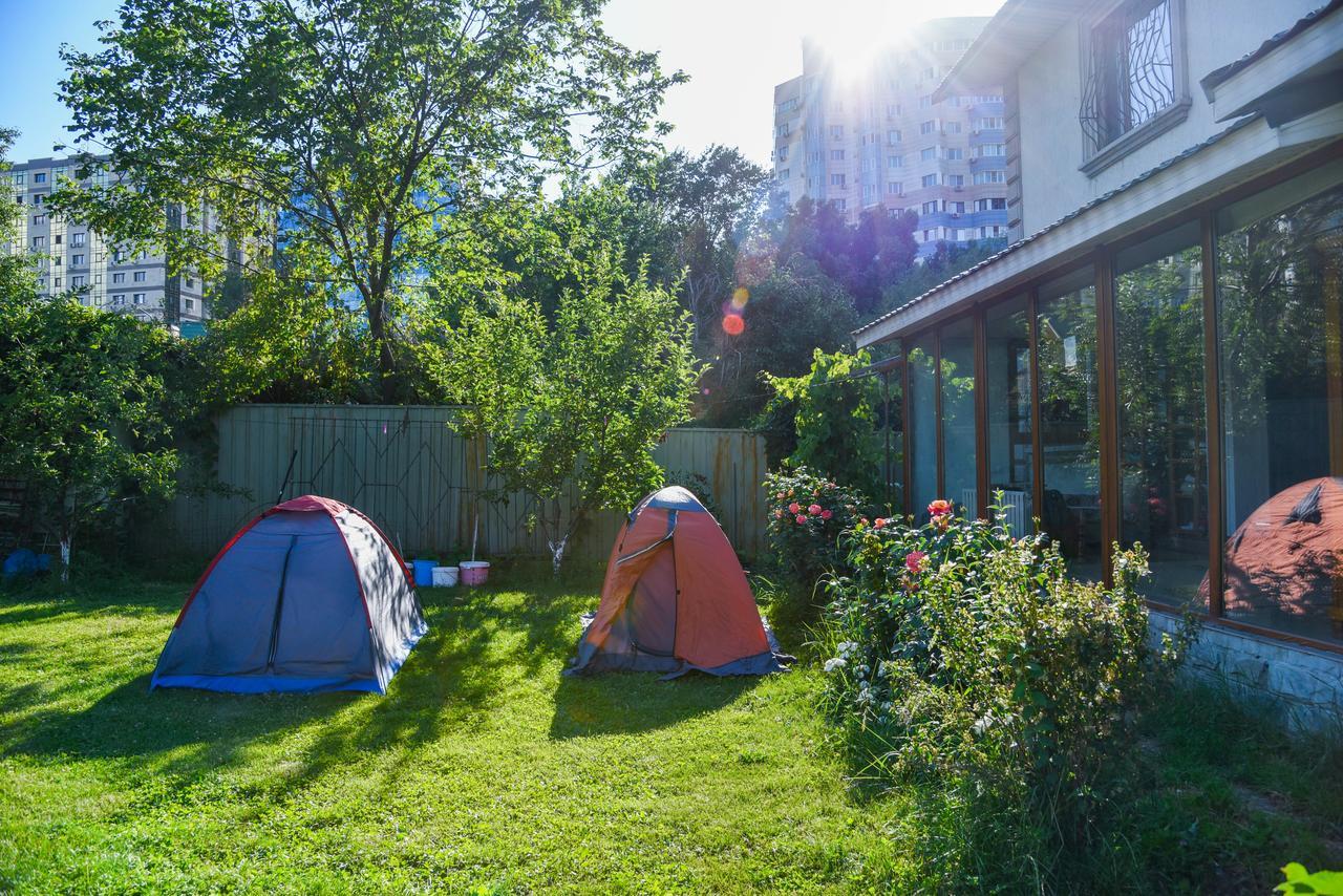 "European" Backpackers Hostel In Almaty Exterior foto